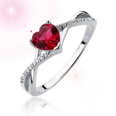 Silver (925) ring with ruby...